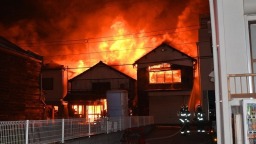 日本大分市发生火灾 超170栋建筑被烧 1人失踪