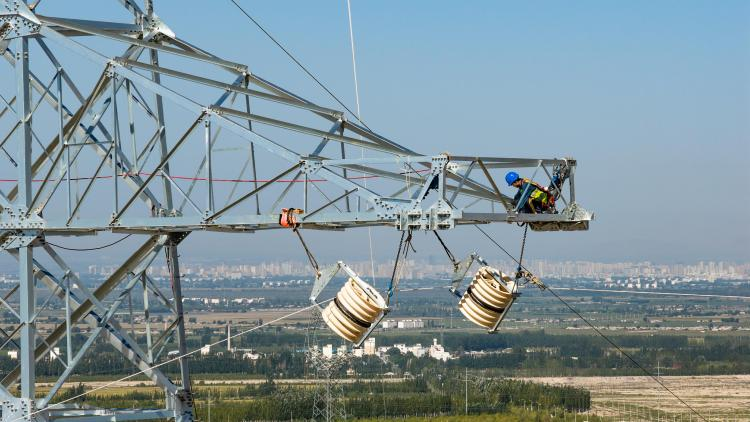 State Grid Zhangye Power Supply Company: Building a "Power Sky Road" Across the Gobi Desert_fororder_图片6