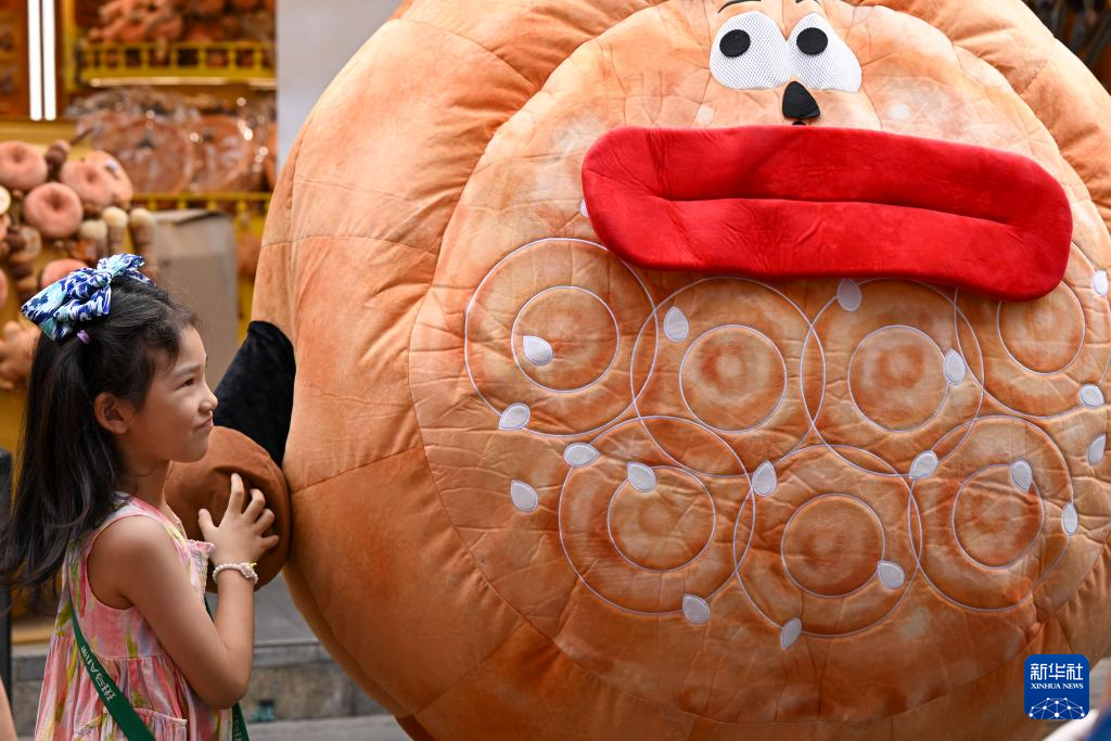 热热闹闹逛巴扎