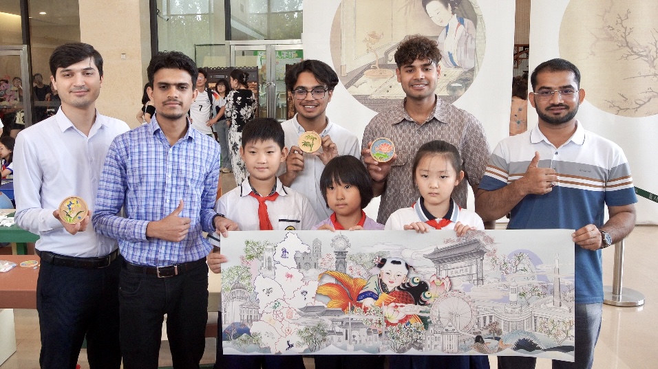 “上合有约 津彩非遗”2025国际青少年天津文旅行天津博物馆站活动圆满举办_fororder_12