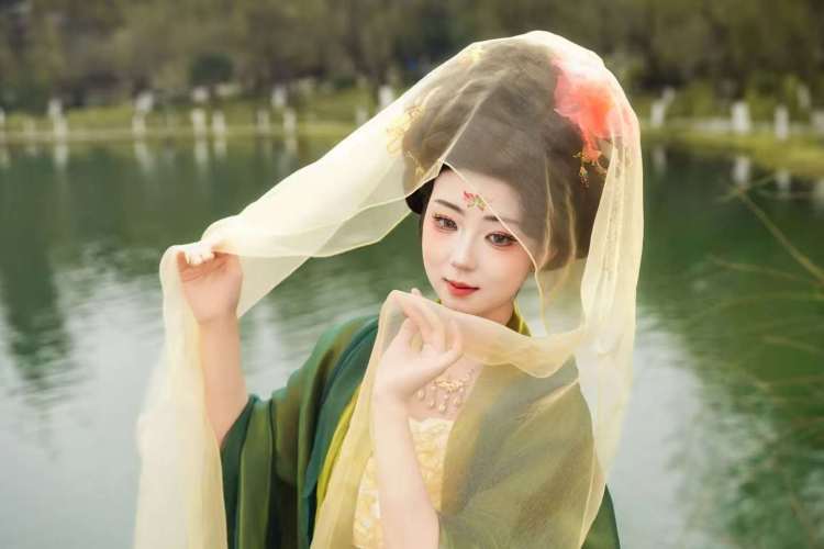 青春不打烊丨在热爱的汉服沃土中 “两朵小花”正尽情绽放