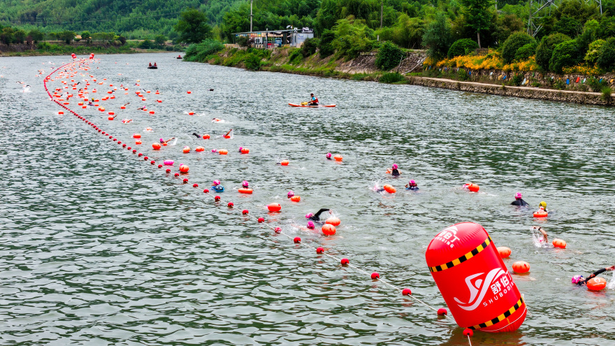 Competition Amidst Scenic Beauty: Fifth Tonglu Shengxianli Triathlon Kicks Off_fororder_微信图片_20250518180025