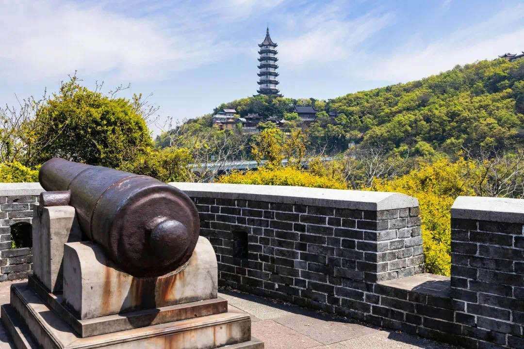 一场国潮嘉年华引万人探寻：哪吒究竟在哪闹海？