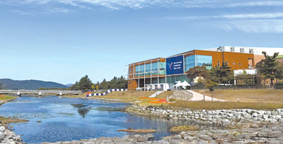 携手构建亚太共同体——国际社会热切期待APEC“中国时间”