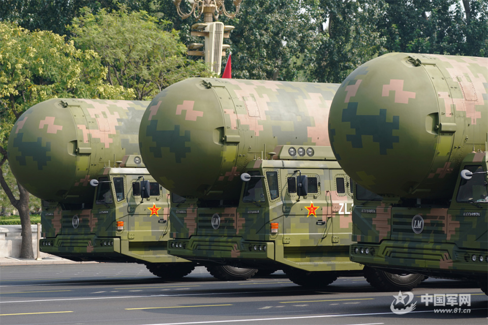 我在阅兵现场｜近距离感受钢铁洪流的中国力量_fororder_17
