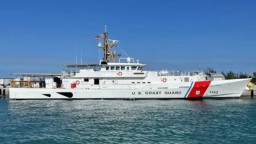 视频丨美国海岸警卫队6艘巡逻舰“现身”南海 打的什么算盘？