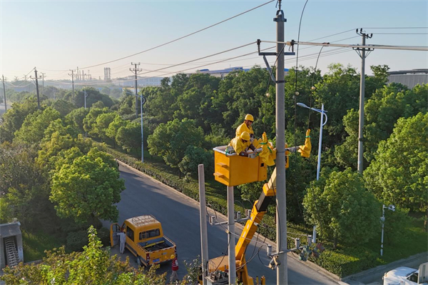 State Grid Huai’an Power Supply Company: Battling the “Autumn Tiger” to Keep Enterprises Powered Without Outages_fororder_图片4