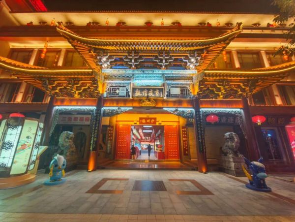 2025敦煌半程马拉松圆满落幕