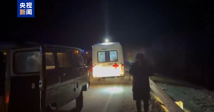 俄罗斯滨海边疆区一旅游大巴与货车相撞 已致3死5伤