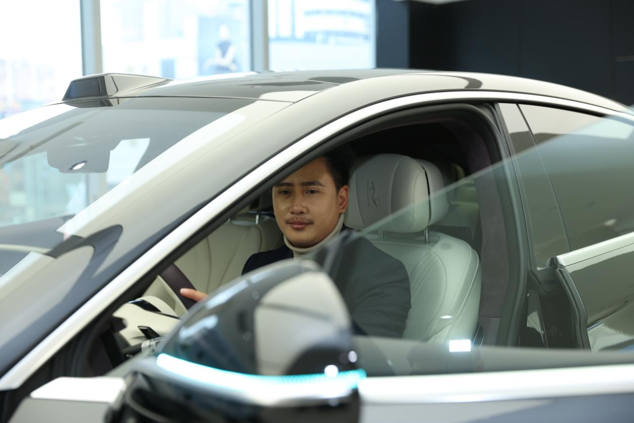 Les influenceurs étrangers apprécient « Amazing Zhengzhou » : y voir le futur visage de la Chine_fororder_图片7