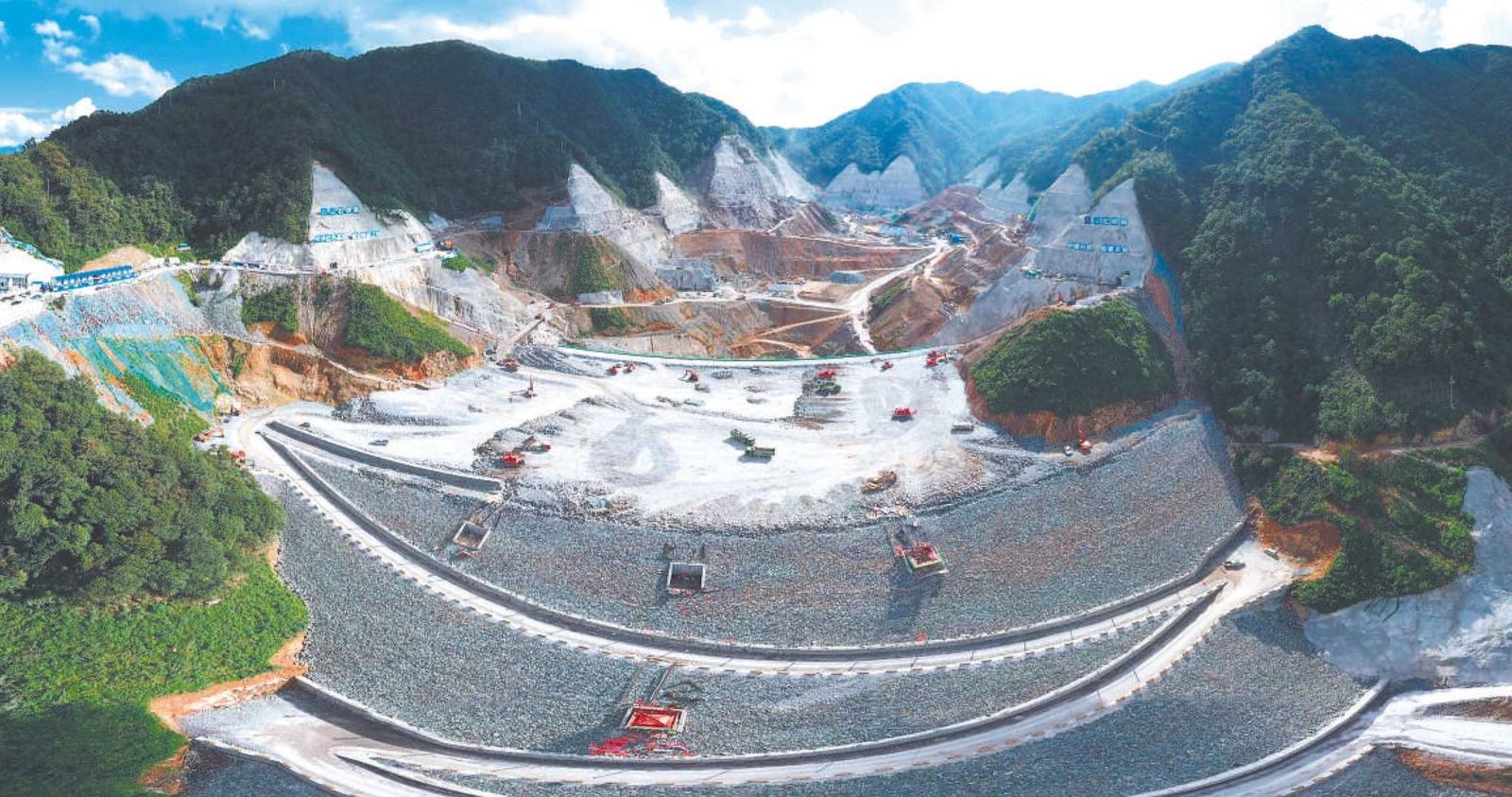 “超级充电宝”建设正酣_fororder_58e24e33-8983-4415-b2d9-a1209187bfe0