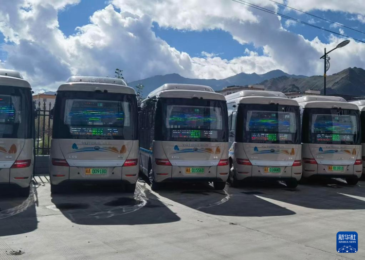 绿色出行更便捷——西藏拉萨持续构建绿色低碳交通体系_fororder_汽车1