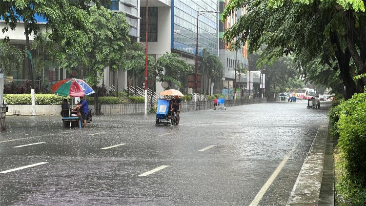 菲律宾多地暴雨成灾 已致7人死亡 超141万人受灾