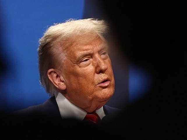 特朗普：针对美联储主席鲍威尔的调查会弄清真相