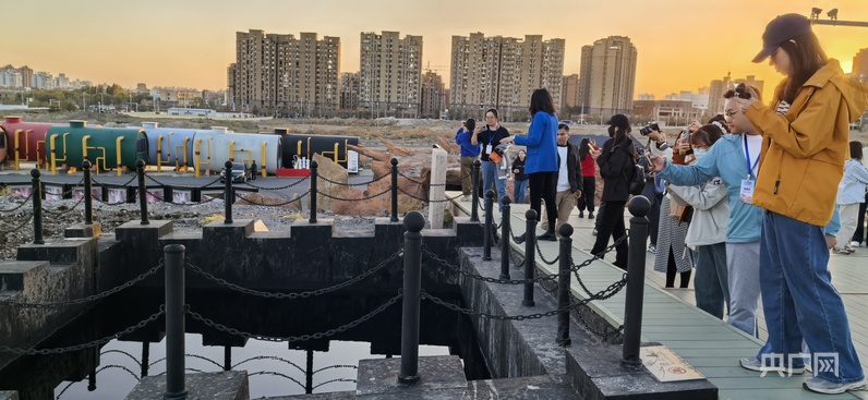 万人说新疆丨五湖四海聚新疆 看蓬勃发展“新”魅力