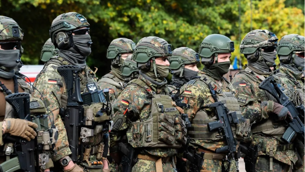 资讯很有料｜对待美国 欧洲正经历战略“精神分裂”？