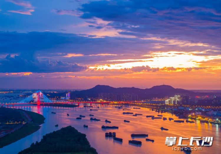 初伏雨后的绝美长沙_fororder_mmexport59c81b68eaa300f64179de6c94ff5541_1753142267241
