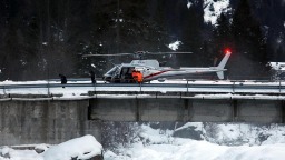 意大利山区缆车事故致至少4人受伤 约百人一度被困_fororder_c6a7564509614213977530af15c9cc9f