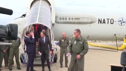 北约秘书长访问北约驻德国空军基地