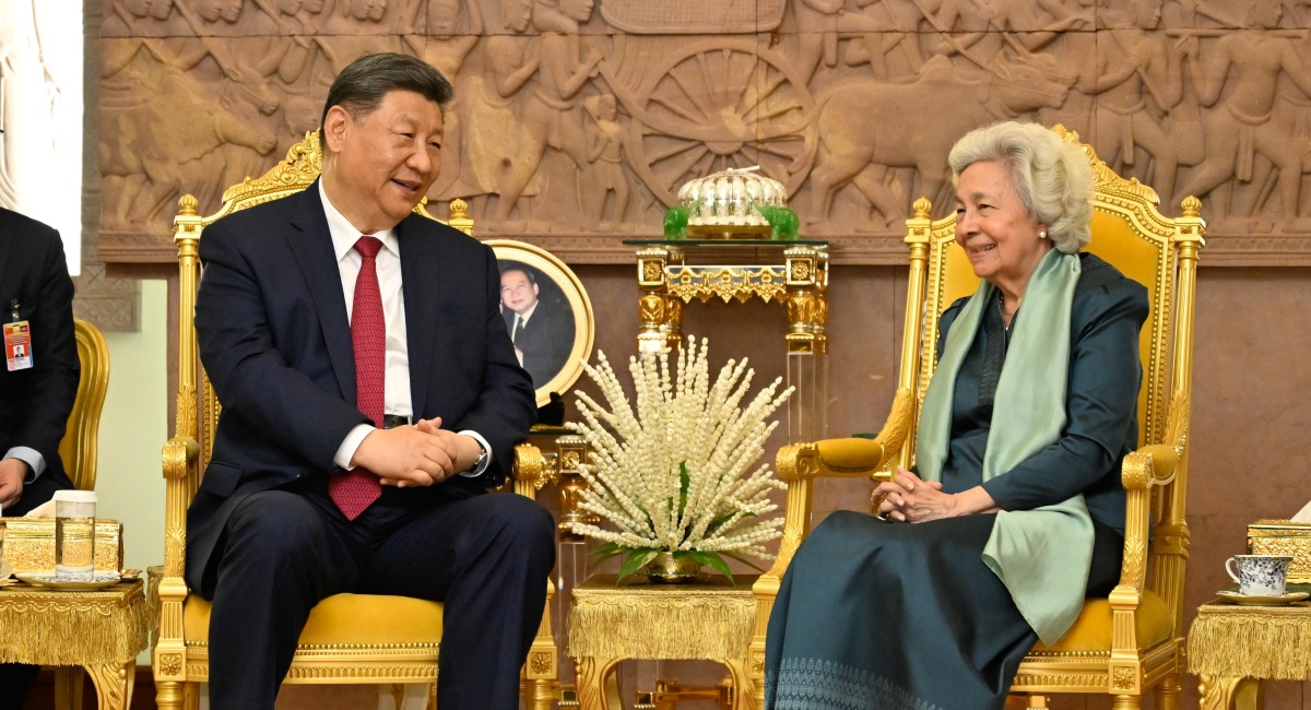 习近平会见柬埔寨太后莫尼列_fororder_习近平会见柬埔寨太后莫尼列XxjpsgC007001_20250418_PEPFN0A001.JPG