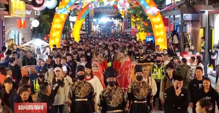 国庆假期各地“花式”迎客 这些宝藏打卡地藏不住了