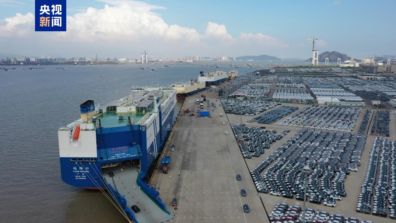 汽车海运船队上新！全国最大光伏能源+LNG双燃料汽车运输船交付首航