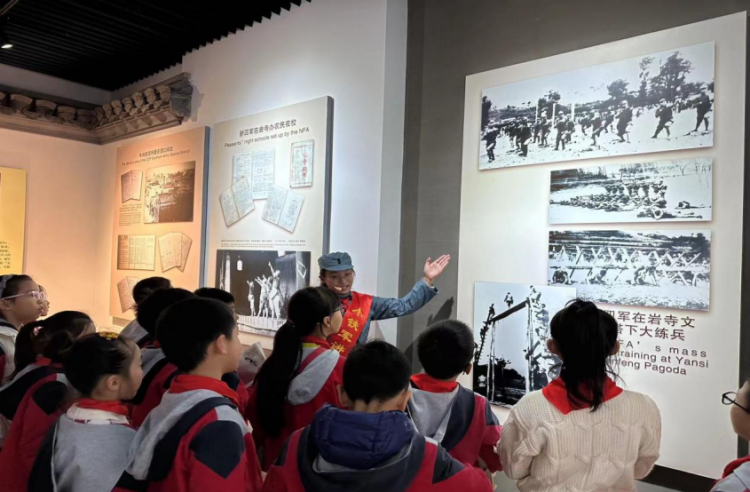 黄山市徽州区：“小铁军”激活基层治理青春动能_fororder_图片1