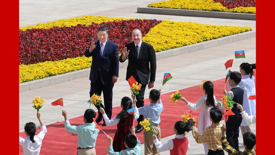 习近平：中阿关系万里同契、历久弥坚