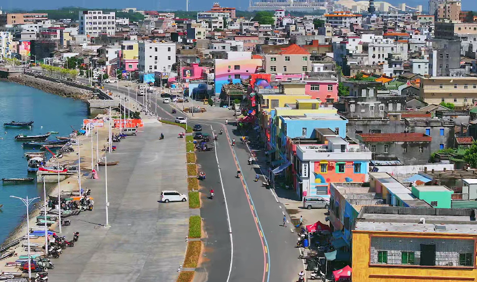 沉浸式感受“百千万工程”新成效，总台大巴探访广东城乡融合高质量发展新局面