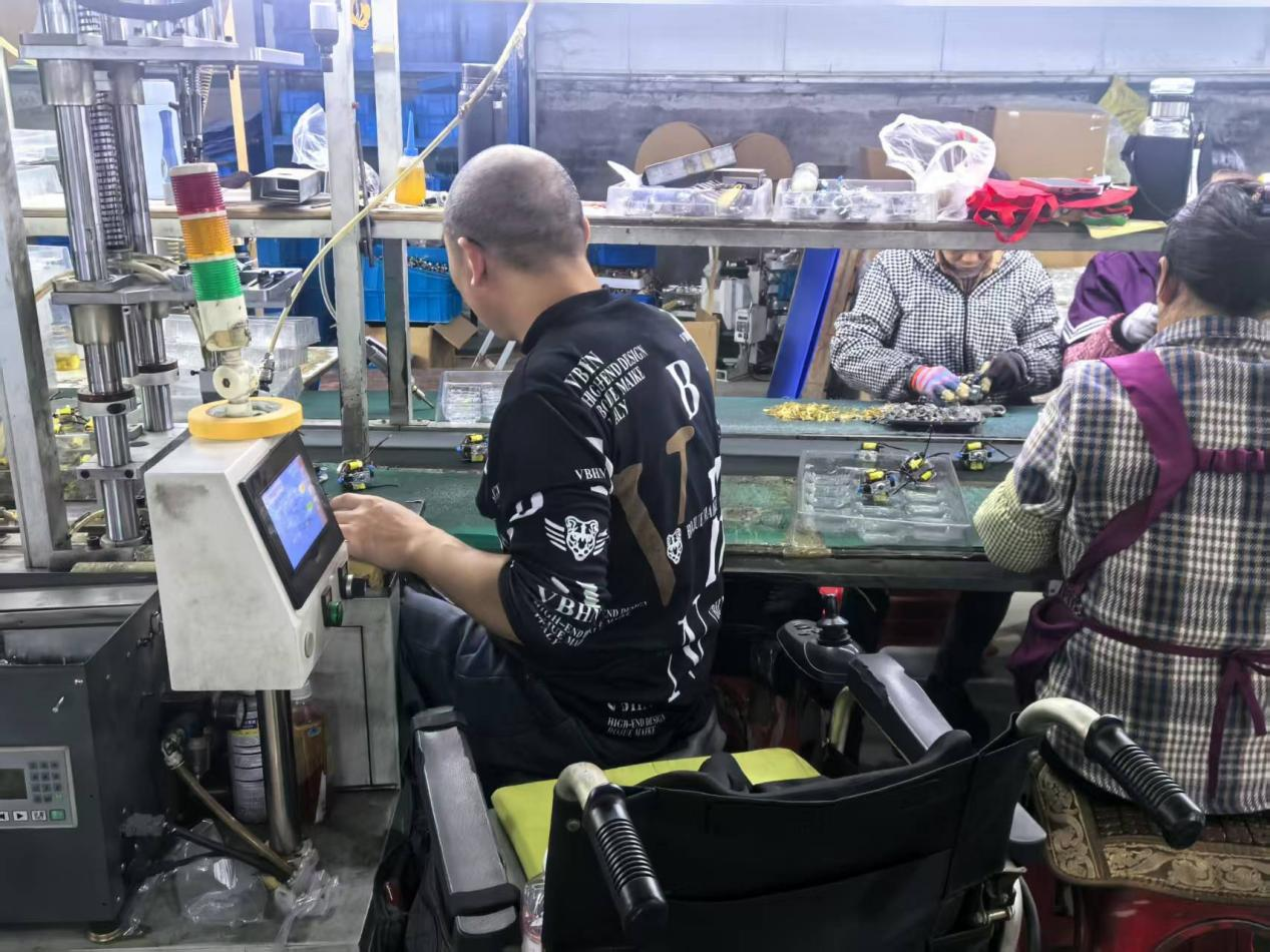 湖南衡阳县打造136个就业帮扶车间 圆群众家门口就业梦_fororder_2