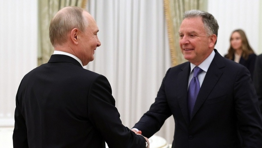 闪评 | 普京深夜会见美方代表 美俄乌首次举行三方直接会谈