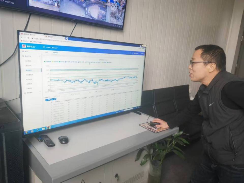中国经济样本观察·县域样本篇|山西千年古城，何以靠“吹玻璃”走向世界