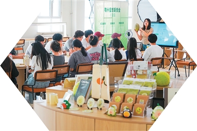 人民日报海外版看新疆 | 哈密：“甜蜜引擎”激活乡村活力