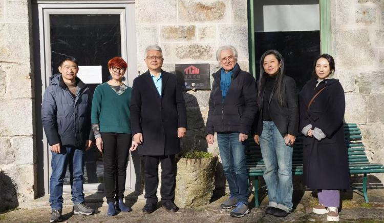 资讯有故事丨全国人大代表张婧婧：以瓷为媒“向世界讲述美美与共的中国故事”