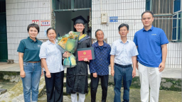一份毕业证，百里送温情——长沙理工大学将毕业典礼“搬”到抗癌学子家中