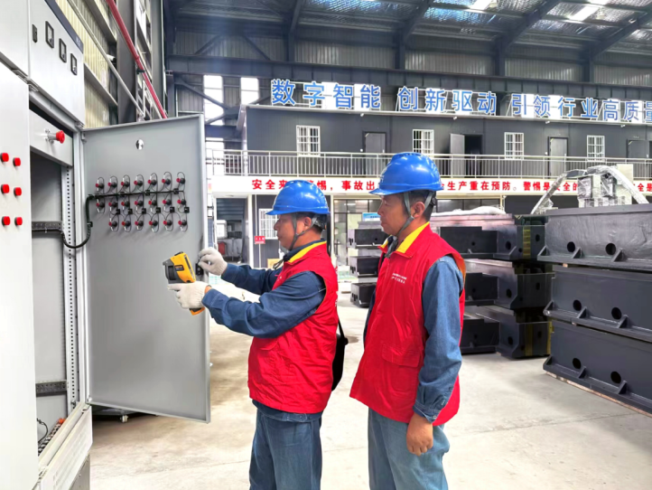 State Grid Shaanxi Electric Power: Braving Peak Summer Heat to Ensure Public Comfort_fororder_6