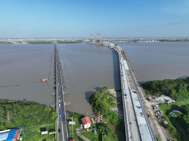劳动荣光 筑梦海外丨架设友谊之桥 中国基建速度令圭亚那民众惊叹不已