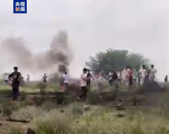 印度一空军战机坠毁 至少2人死亡