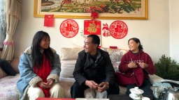 笔墨戏韵织暖年 张家川人“小确幸”里的团圆与期盼