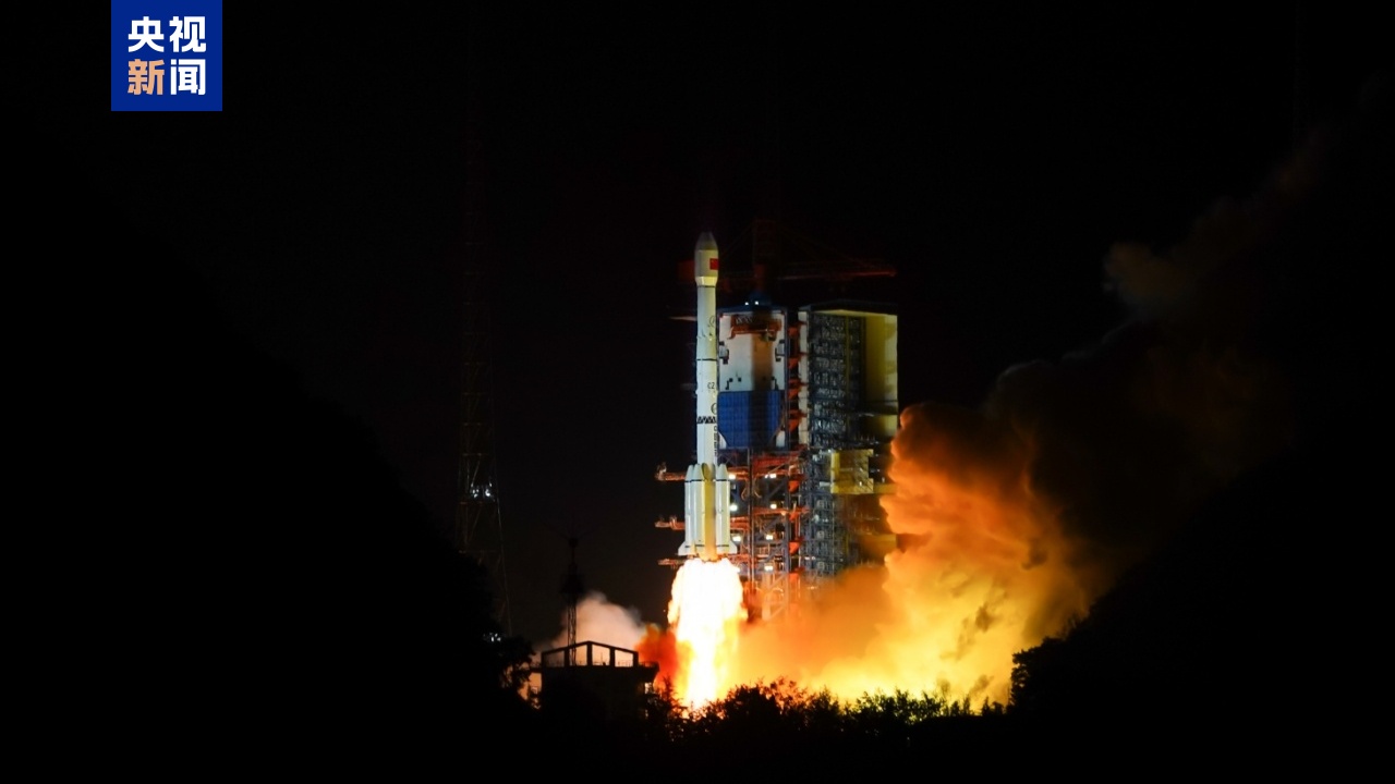 我国成功发射通信技术试验卫星十七号
