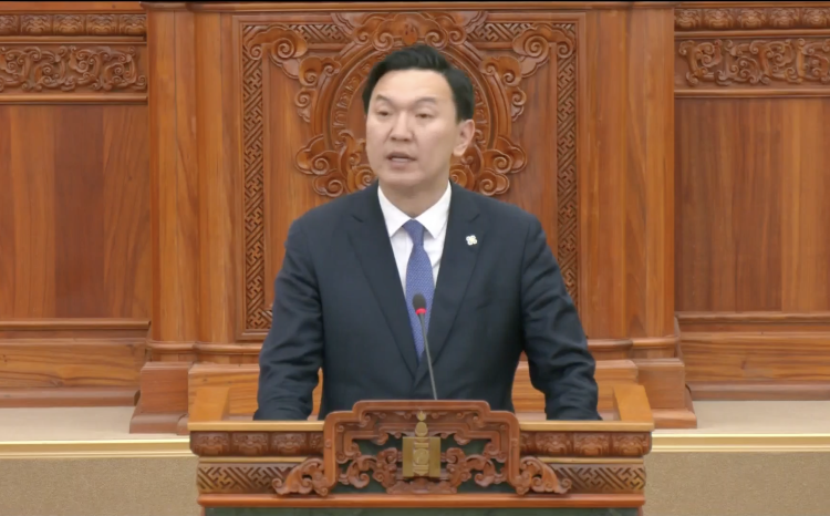 蒙古国国家大呼拉尔任命乌其尔勒为该国总理