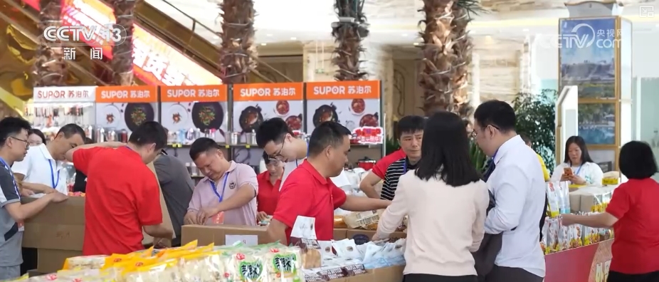 拓销路、得货源，产品亮相即火爆！更多外贸优品走进千家万户