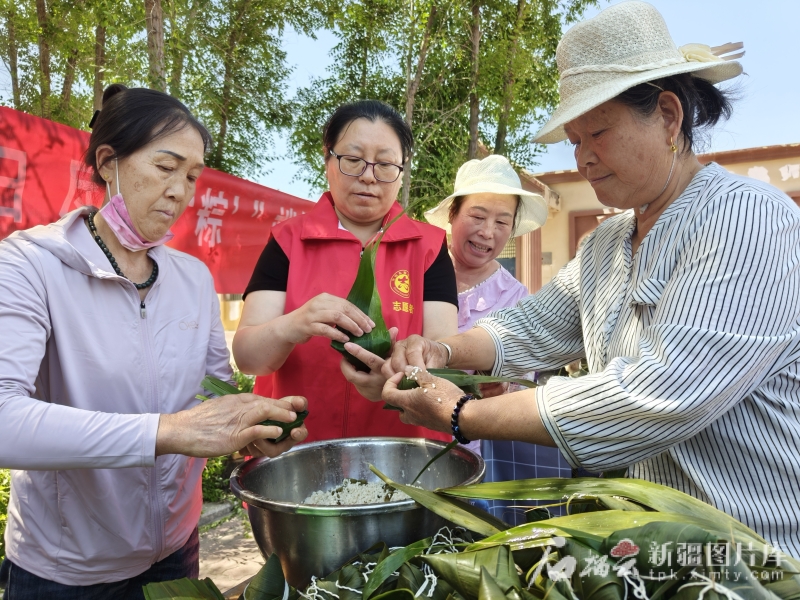 龙舟竞渡庆端午 丝路欢歌谱新章