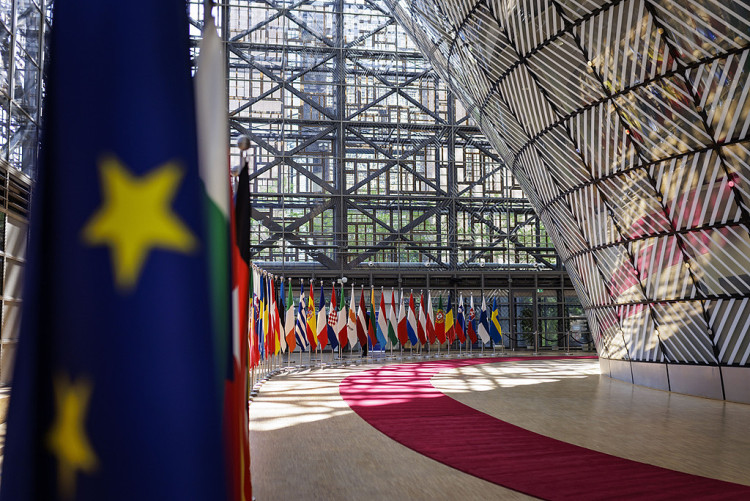 美关税政策令欧洲经济蒙上阴影 欧洲探寻如何脱困