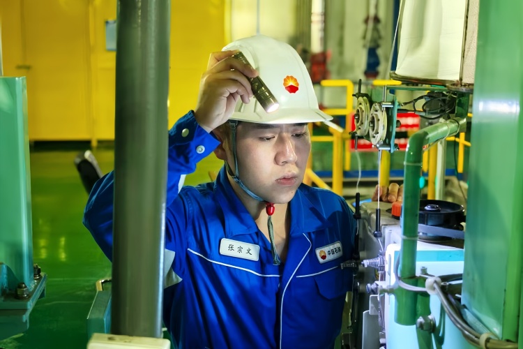 兰州石化橡胶产量实现“双过万”_fororder_图3