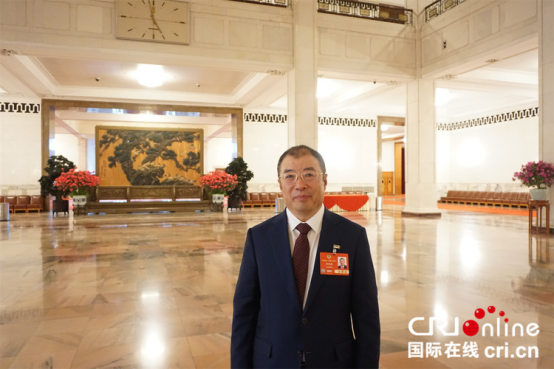 【两会观察·AI时代的中国方案】拥抱变革 积极创新 全国政协委员热议人工智能_fororder_送审0311-【两会观察·AI时代的中国方案】综编(2)1270