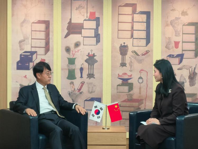 韩国驻华使馆经济公使：中国免签政策为两国交流合作增添动力