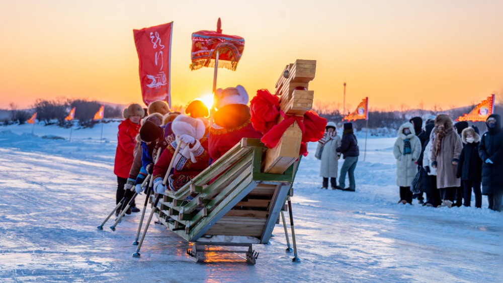 【新思想引领新征程】冰雪“冷资源” 活力“热引擎”_fororder_1770377700534_340