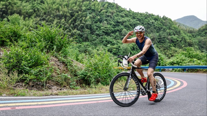 Competition Amidst Scenic Beauty: Fifth Tonglu Shengxianli Triathlon Kicks Off