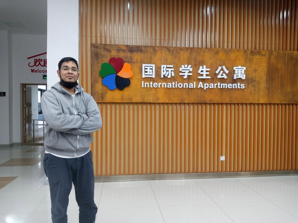 神十九发射圆满成功 在华外国人：“这种振奋人心的力量属于全人类！”